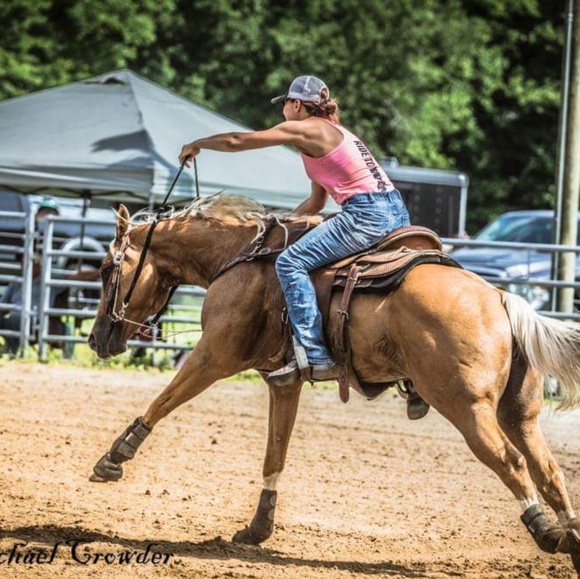 Meet your Posher, Shanae - Picture 1 of 2